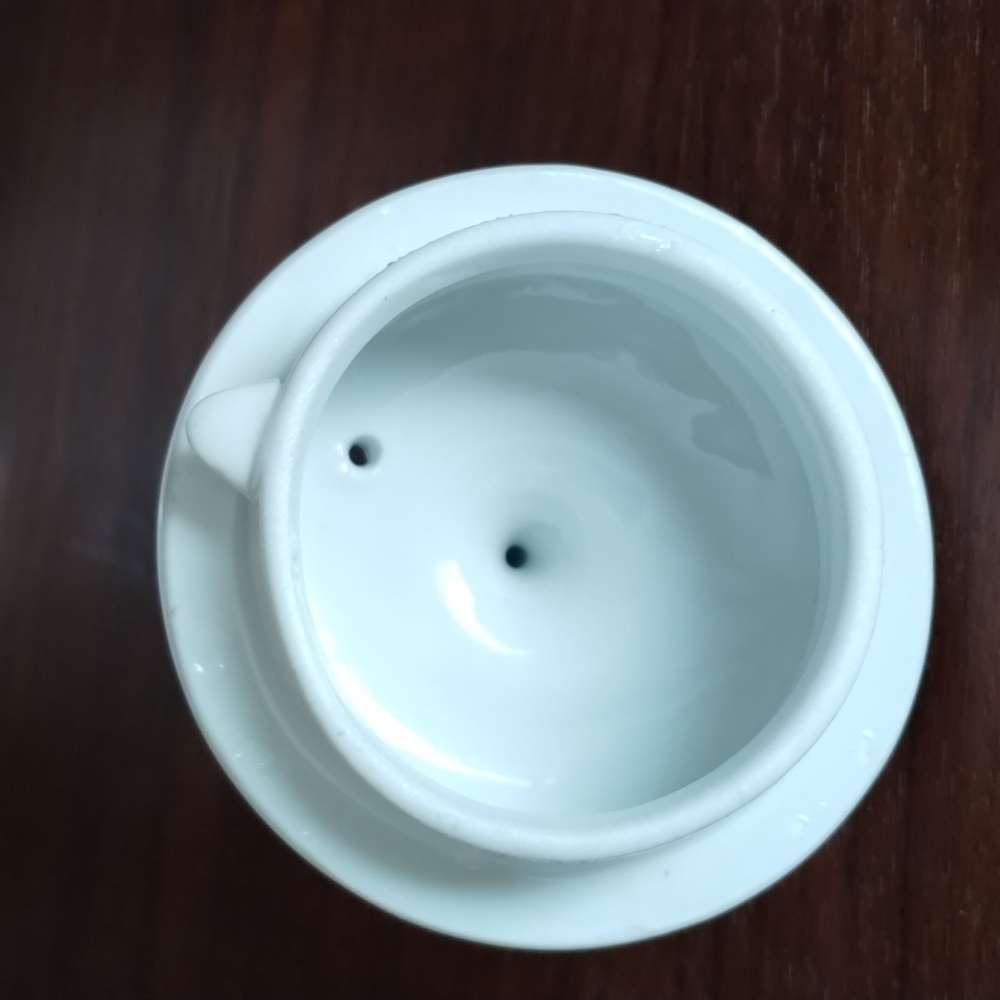 Porcelain Teapot - Picture 4 of 7